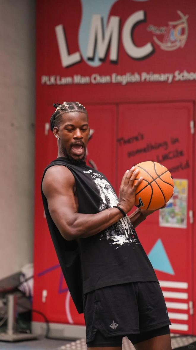 九游引领娱乐潮流-加拿大队带队取胜！，巴特勒重要时刻夺冠热度持续攀升-九游引领娱乐潮流